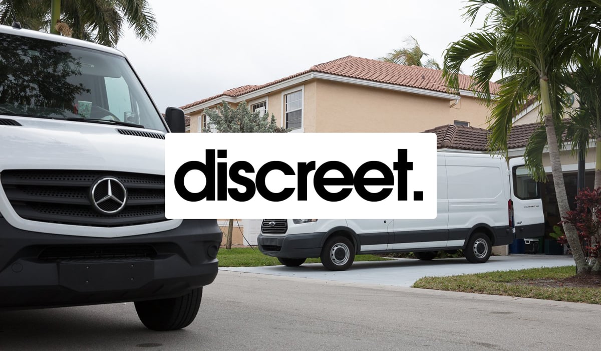 discreet restoration logo and vehicles in florida residential job