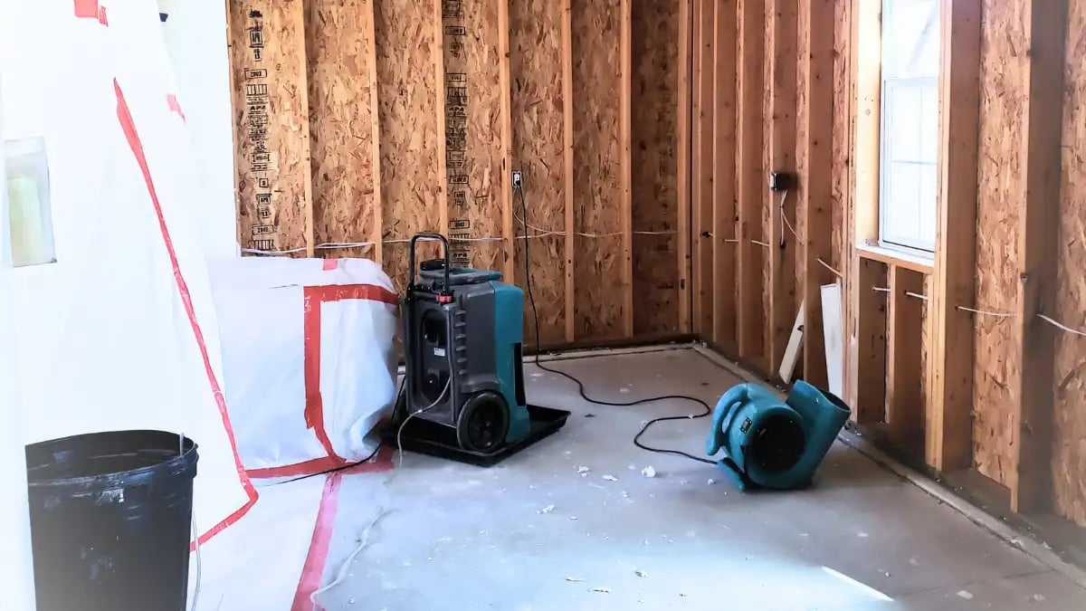 positioning air movers in a room